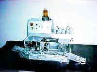 自動エアコンスイッチ組立機